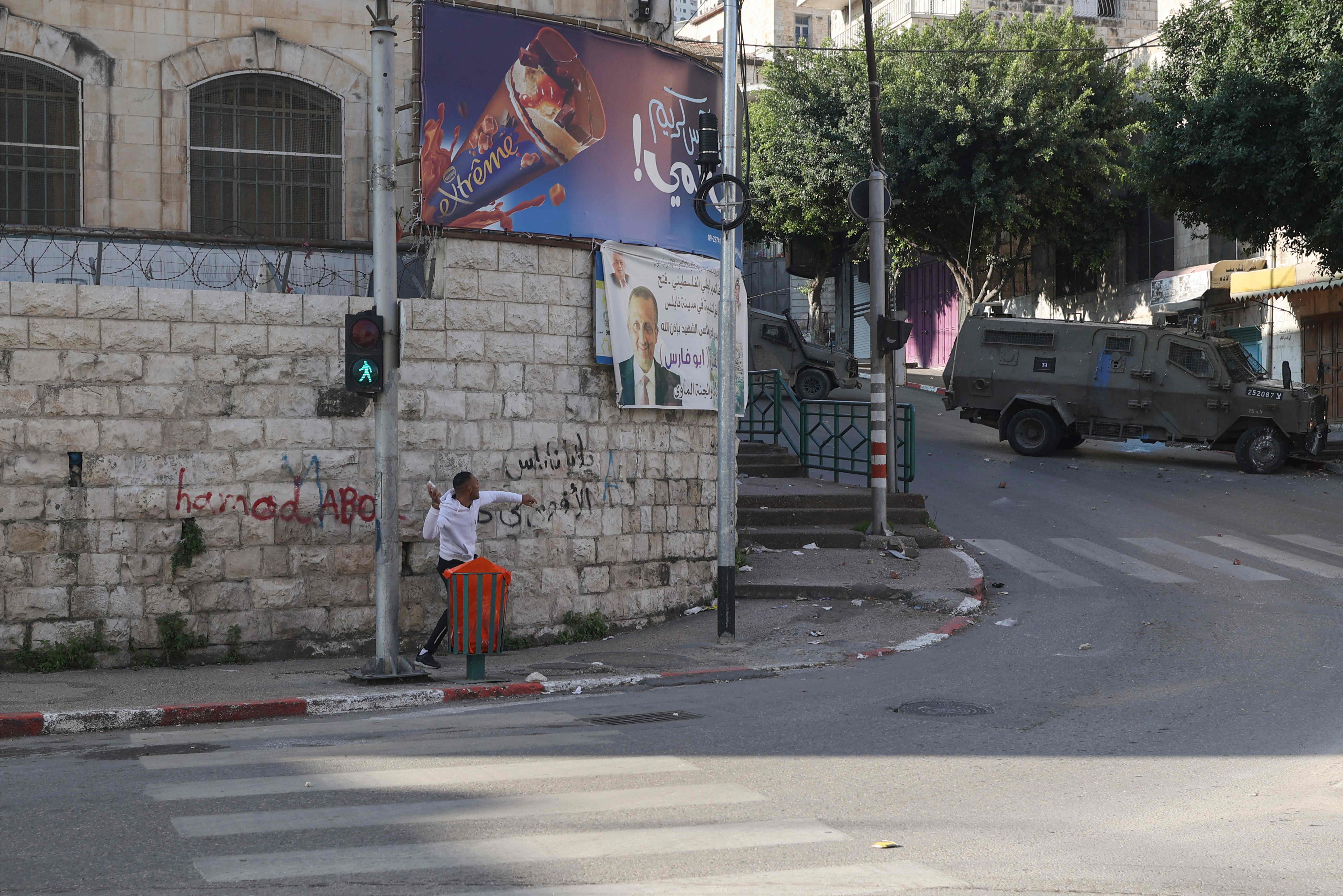من عملية الاحتلال في نابلس .. تصوير: "الفرنسية"