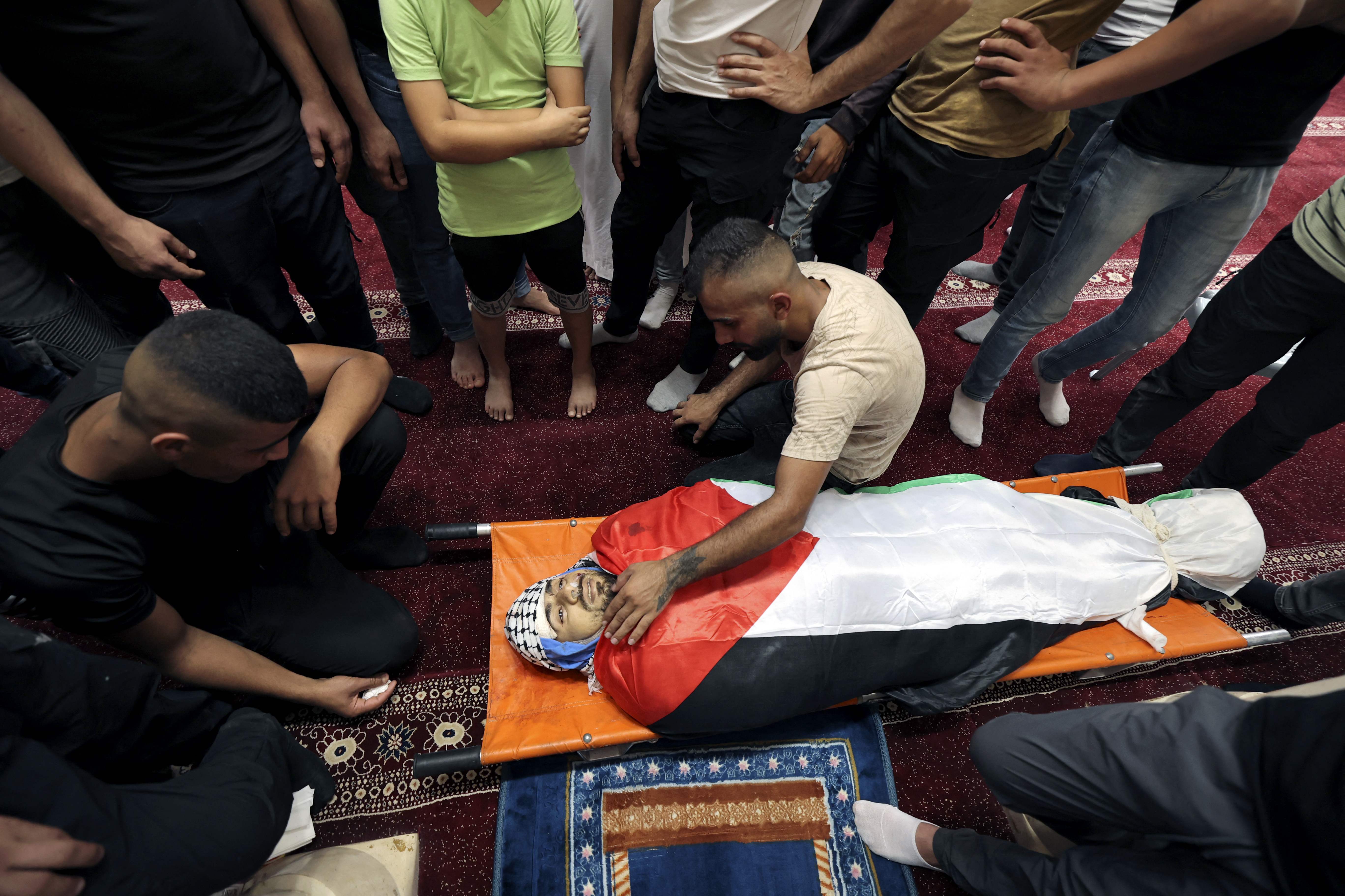 من وداع شهداء جنين .. تصوير: "الفرنسية"