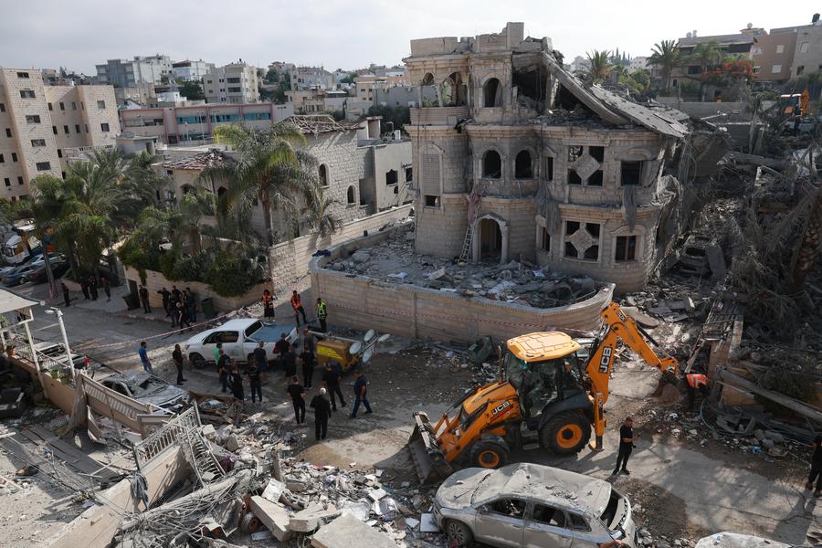 الدمار في إسرائيل جراء الصواريخ الايرانية