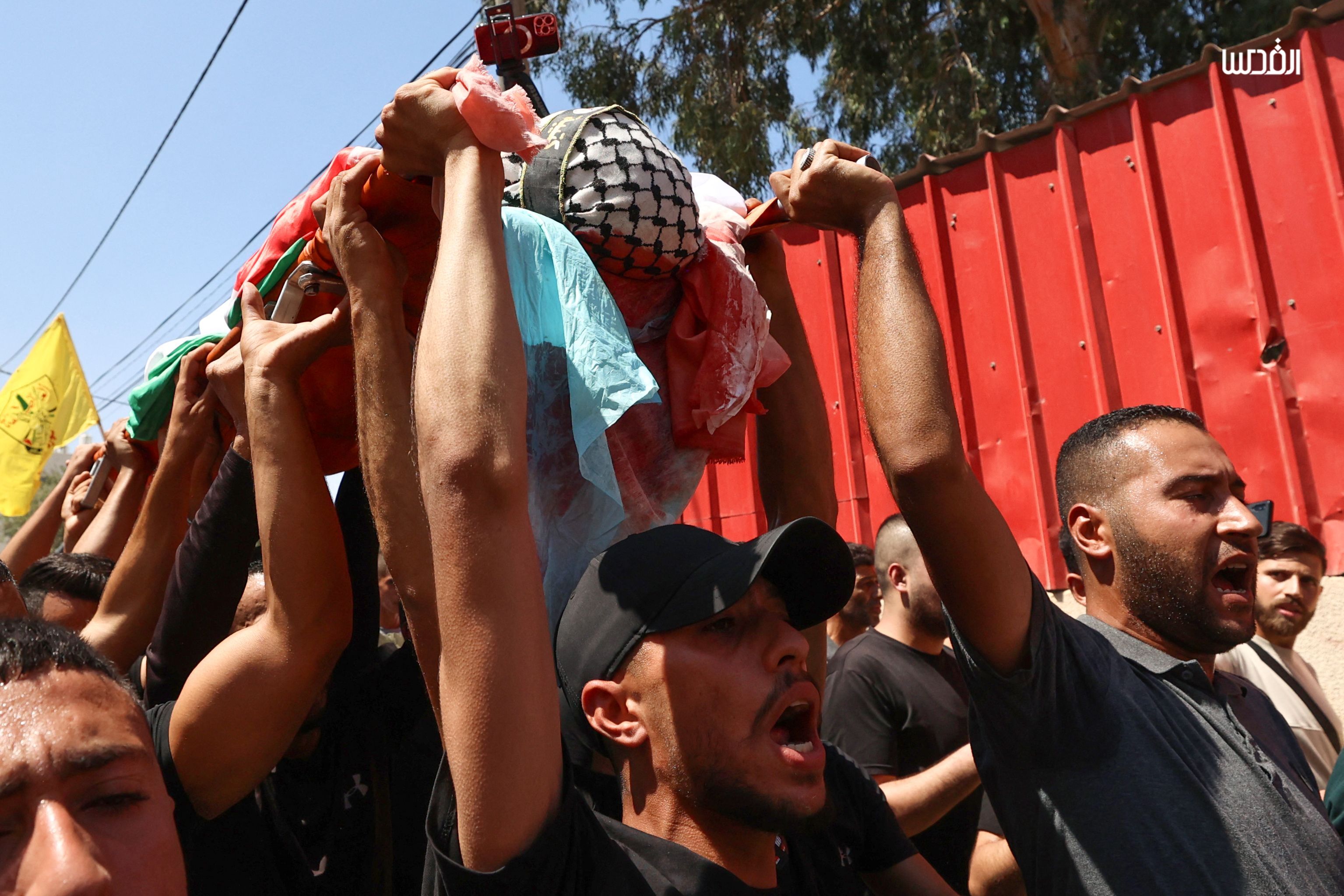من تشييع الشهيد عثمان أبو خرج في جنين .. تصوير: "الفرنسية"